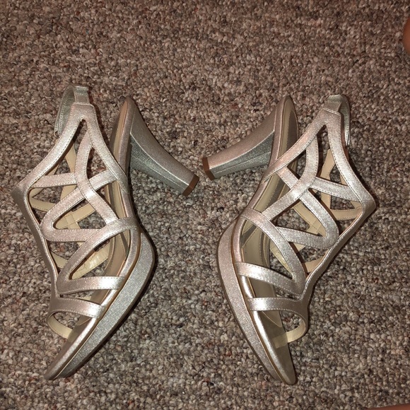 Naturalizer Wide Width Heel - Picture 4 of 7